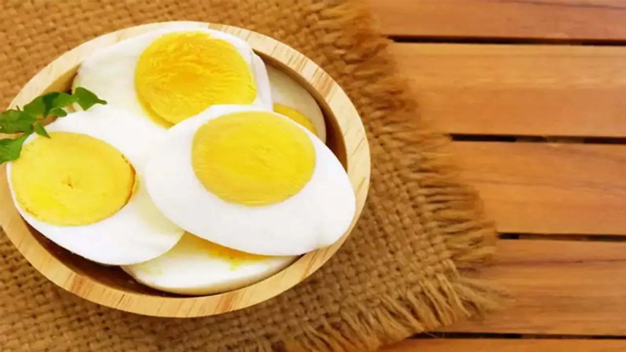 National Egg Day 2022 : ദിവസവും ഒരു മുട്ട കഴിച്ചാൽ ഇത്രയും ​ഗുണങ്ങളോ?