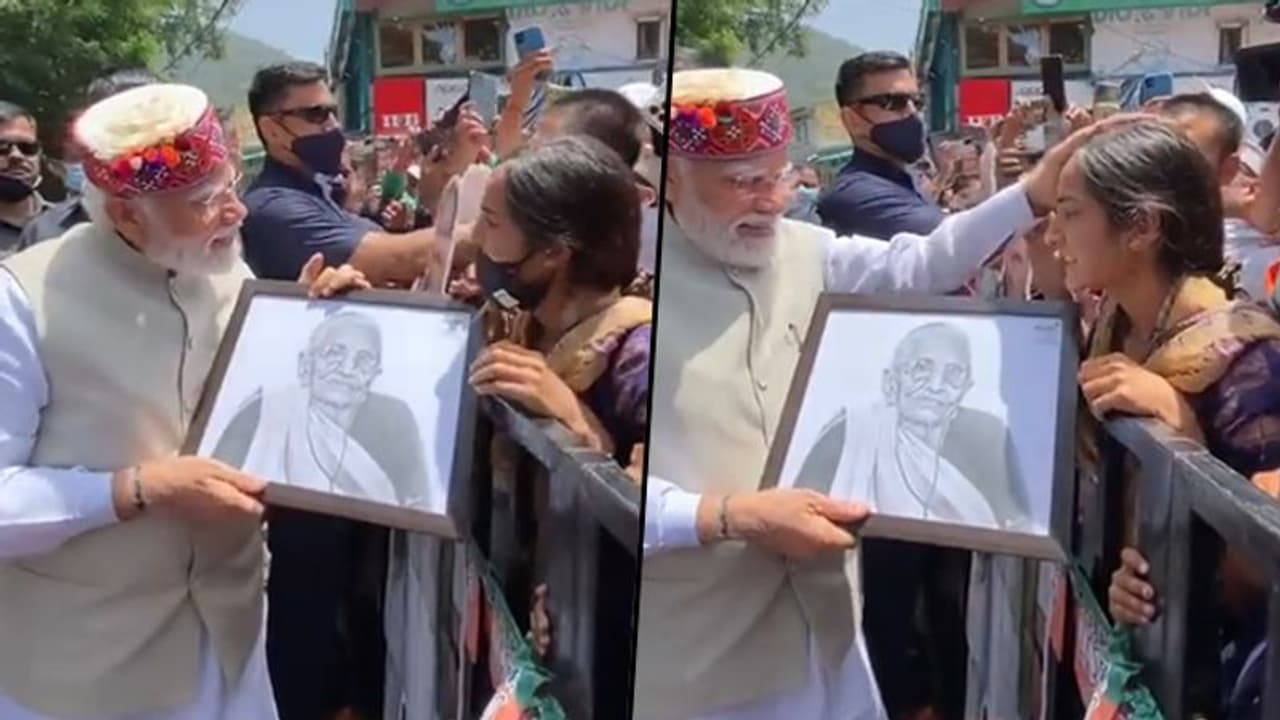 PM Modi stops car to accept his mother's painting made by a Shimla girl; watch