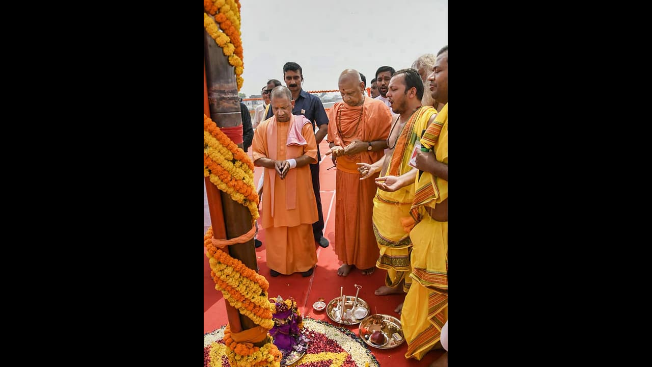 अयोध्या जाने के मामले में भी सीएम योगी ने अपने नाम किया रिकॉर्ड, जानिए कब तक कितनी बार किया रामनगरी का दौरा अयोध्या जाने के मामले में भी सीएम योगी ने अपने नाम किया रिकॉर्ड, जानिए कब तक कितनी बार किया रामनगरी का दौरा