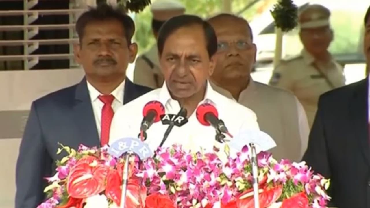 తెలంగాణలో యూనివర్సిటీ నియామకాల్లో ముందడుగు.. రిక్రూట్మెంట్ బోర్డు ఏర్పాటుకు లైన్ క్లియర్ తెలంగాణలో యూనివర్సిటీ నియామకాల్లో ముందడుగు.. రిక్రూట్మెంట్ బోర్డు ఏర్పాటుకు లైన్ క్లియర్