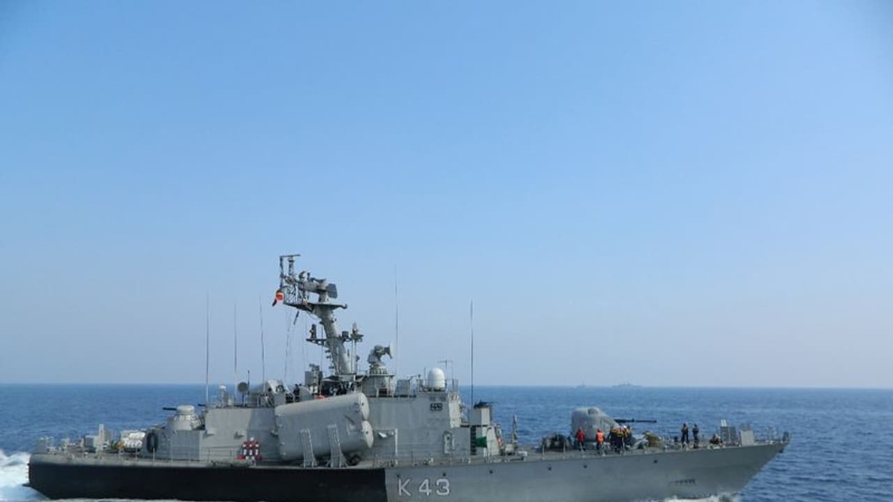 Indian Navy Recruitment 2022 : ഇന്ത്യൻ നേവിയിൽ അപ്രന്റീസ് ഒഴിവുകൾ; 338 തസ്തികകളിലേക്ക് അപേക്ഷിക്കേണ്ടതെങ്ങനെ?