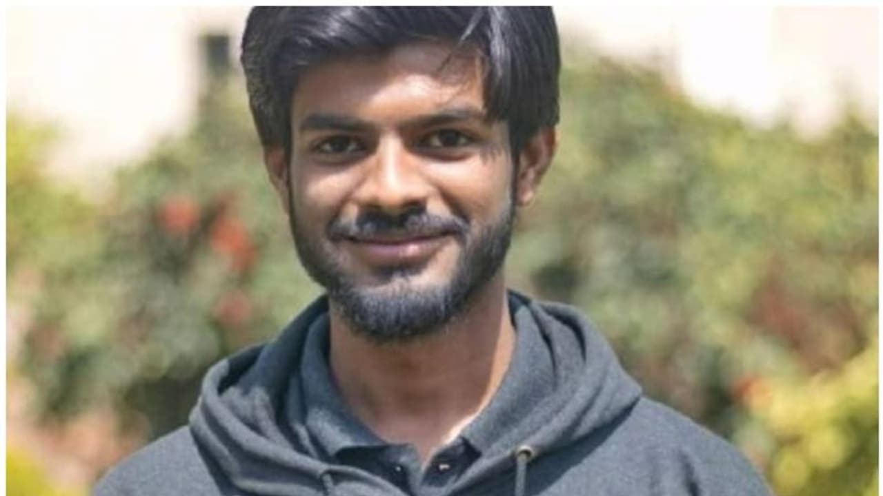 സോഫ്റ്റ്വെയർ എഞ്ചിനീയർ; ഐഐഐടി വിദ്യാർത്ഥിക്ക് ഗൂഗിൾ ഓഫർ ചെയ്ത വാർഷിക ശമ്പളമെത്രയെന്നറിയാമോ? സോഫ്റ്റ്വെയർ എഞ്ചിനീയർ; ഐഐഐടി വിദ്യാർത്ഥിക്ക് ഗൂഗിൾ ഓഫർ ചെയ്ത വാർഷിക ശമ്പളമെത്രയെന്നറിയാമോ?