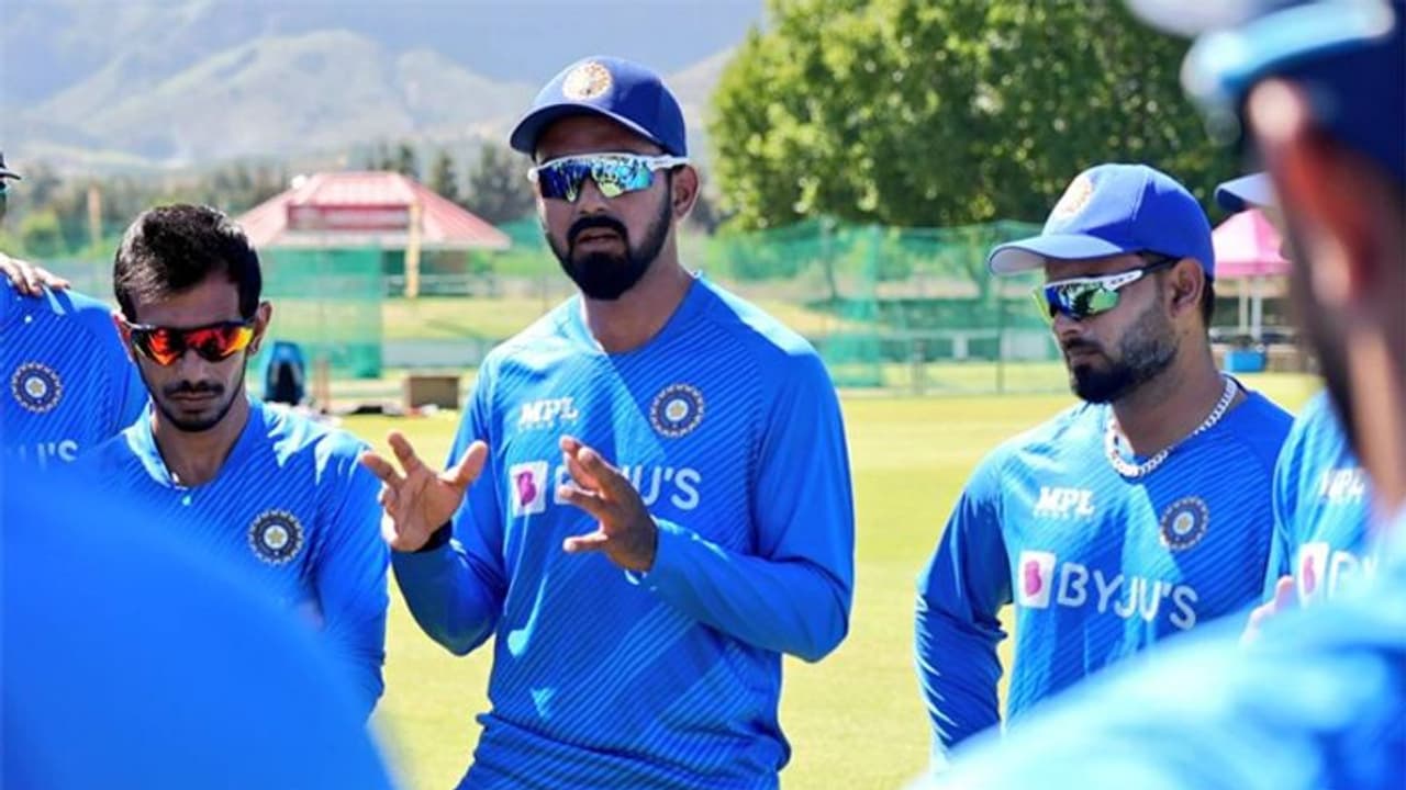 Ind vs SA: ಟಿ20 ಸರಣಿಗಾಗಿ ಅಭ್ಯಾಸ ಆರಂಭಿಸಿದ ಟೀಂ ಇಂಡಿಯಾ Ind vs SA: ಟಿ20 ಸರಣಿಗಾಗಿ ಅಭ್ಯಾಸ ಆರಂಭಿಸಿದ ಟೀಂ ಇಂಡಿಯಾ