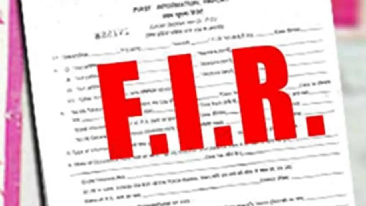 പഴവൂരില് വിദ്യാര്ത്ഥിയെ മര്ദ്ദിച്ച മദ്രസ അധ്യാപകനെതിരെ കേസ്; പ്രതി ഒളിവിലെന്ന് പൊലീസ് പഴവൂരില് വിദ്യാര്ത്ഥിയെ മര്ദ്ദിച്ച മദ്രസ അധ്യാപകനെതിരെ കേസ്; പ്രതി ഒളിവിലെന്ന് പൊലീസ്