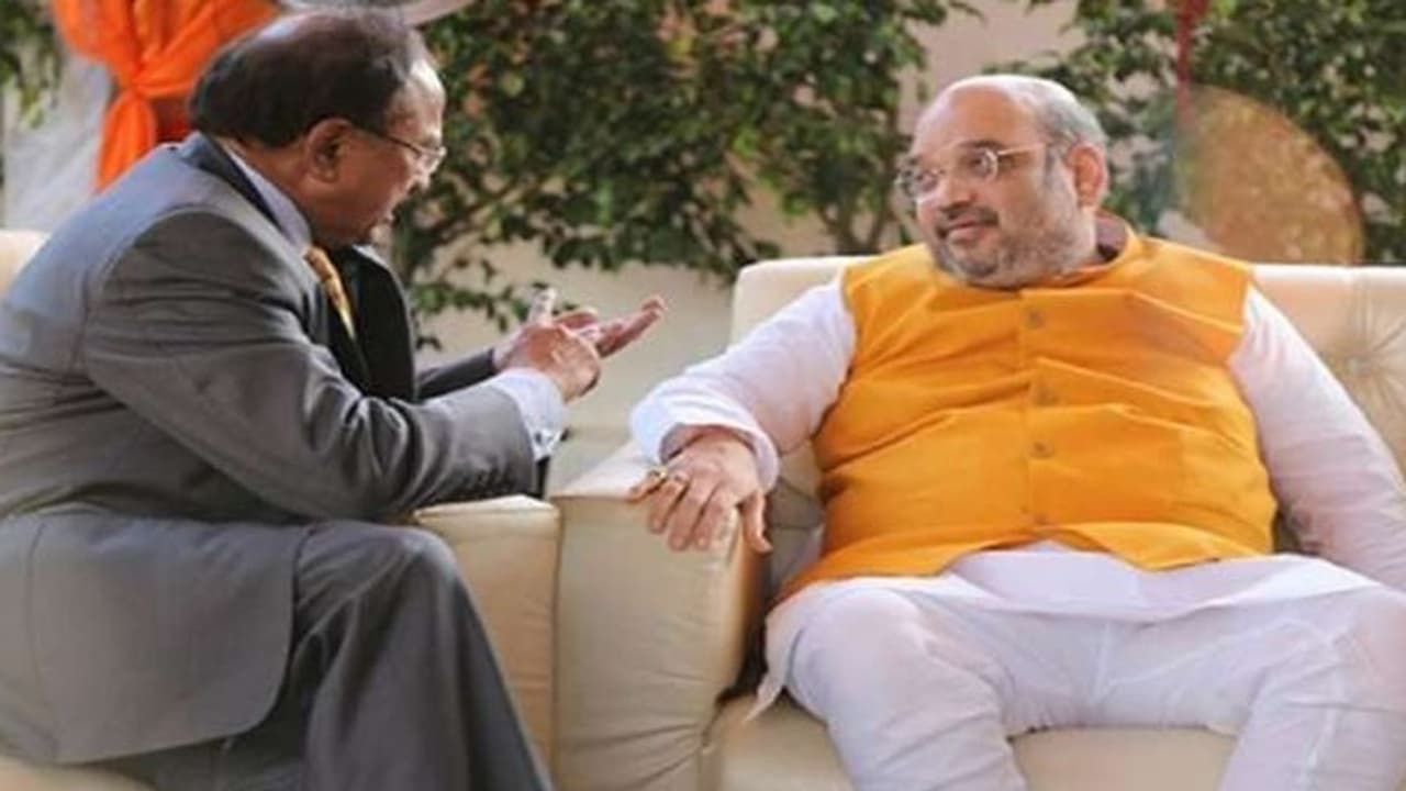 ಕಾಶ್ಮೀರದಲ್ಲಿ ಹೆಚ್ಚಿದ ಉಗ್ರರ ಅಟ್ಟಹಾಸ: ಅಜಿತ್ ದೋವಲ್ ಭೇಟಿ ಮಾಡಿದ ಅಮಿತ್ ಷಾ