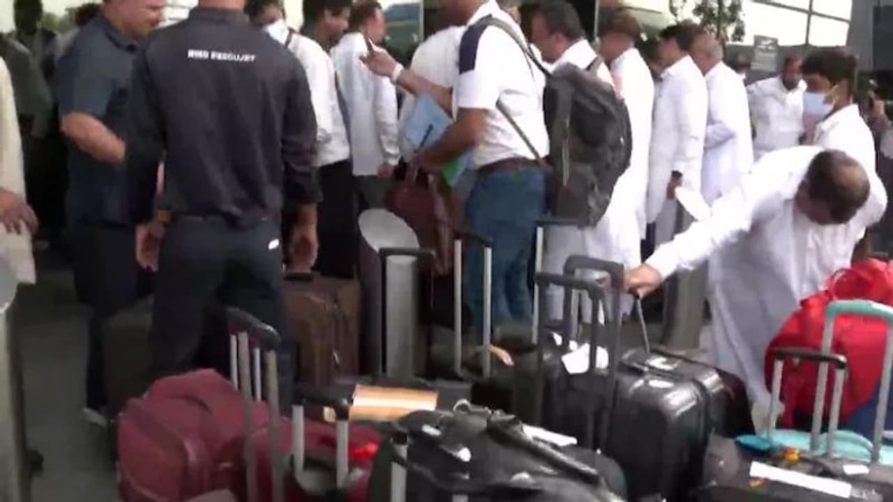 राज्यसभा के लिए शह मात का खेल शुरू: हरियाणा में कांग्रेस को सता रहा डर, सभी विधायक भेजे गए छत्तीसगढ़ राज्यसभा के लिए शह मात का खेल शुरू: हरियाणा में कांग्रेस को सता रहा डर, सभी विधायक भेजे गए छत्तीसगढ़