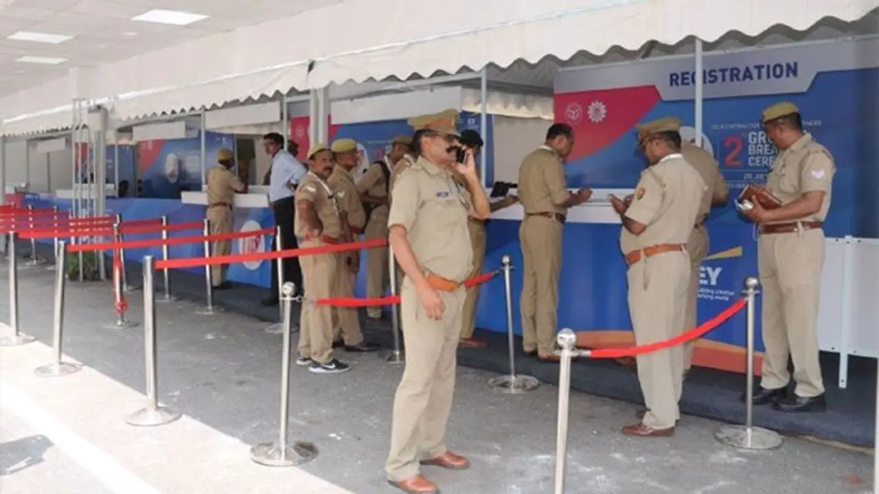 लखनऊ: ग्राउंड ब्रेकिंग सेरेमनी में आज शिरकत करेंगे पीएम मोदी, किए गए सुरक्षा के खास इंतजाम लखनऊ: ग्राउंड ब्रेकिंग सेरेमनी में आज शिरकत करेंगे पीएम मोदी, किए गए सुरक्षा के खास इंतजाम