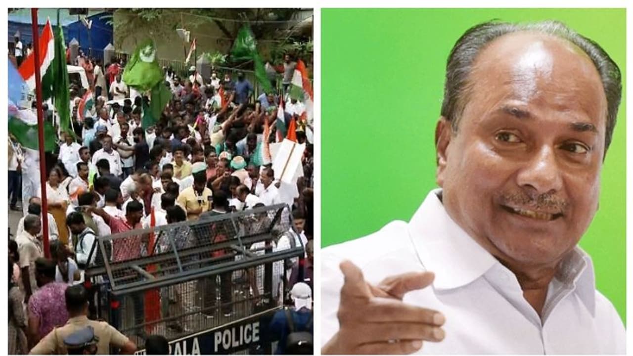 അഹങ്കാരികള്ക്കും പിടിവാശിക്കാര്ക്കും ജനം നല്കിയ മറുപടിയെന്ന് എ.കെ.ആന്റണി അഹങ്കാരികള്ക്കും പിടിവാശിക്കാര്ക്കും ജനം നല്കിയ മറുപടിയെന്ന് എ.കെ.ആന്റണി