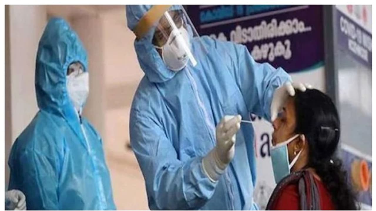 രാജ്യത്ത് വീണ്ടും കൊവിഡ് കേസുകൾ ഉയരുന്നു, ജാഗ്രത കൂട്ടാൻ സംസ്ഥാനങ്ങൾക്ക് നിർദേശം രാജ്യത്ത് വീണ്ടും കൊവിഡ് കേസുകൾ ഉയരുന്നു, ജാഗ്രത കൂട്ടാൻ സംസ്ഥാനങ്ങൾക്ക് നിർദേശം