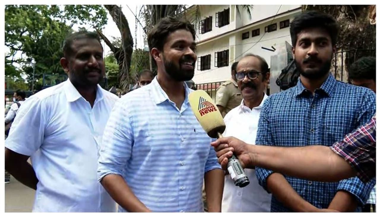 Thrikkakara by election : 'പിടി തോമസ് ജനങ്ങളുടെ മനസില് ജീവിക്കുന്നു'; പ്രതീക്ഷിച്ച വിജയമെന്ന് മക്കള് Thrikkakara by election : 'പിടി തോമസ് ജനങ്ങളുടെ മനസില് ജീവിക്കുന്നു'; പ്രതീക്ഷിച്ച വിജയമെന്ന് മക്കള്