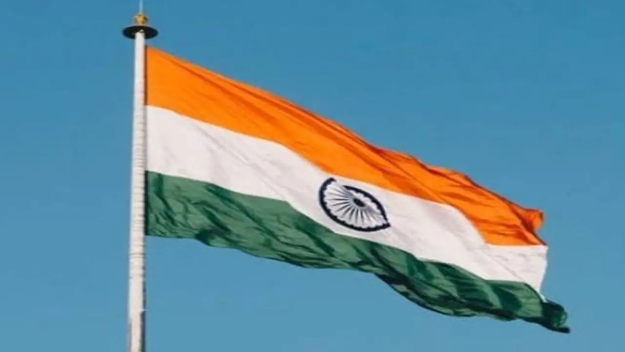 'ഹർ ഘർ തിരംഗ': കുടുംബശ്രീ യൂണിറ്റുകളിലൂടെ കോഴിക്കോട് നിർമ്മിക്കുന്നത് രണ്ടരലക്ഷത്തോളം ത്രിവർണ പതാകകൾ