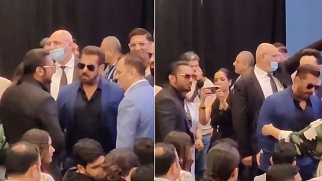 IIFA में सरेआम सलमान खान ने कर डाला हनी सिंह की 'इज्जत का कचरा' IIFA में सरेआम सलमान खान ने कर डाला हनी सिंह की 'इज्जत का कचरा'