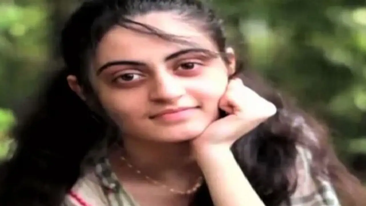 14 साल की इस लड़की के कारनामे से पाकिस्तानियों को लगी है मिर्ची, कोर्ट ने कहा देखो विदेश ना भाग जाए 14 साल की इस लड़की के कारनामे से पाकिस्तानियों को लगी है मिर्ची, कोर्ट ने कहा देखो विदेश ना भाग जाए