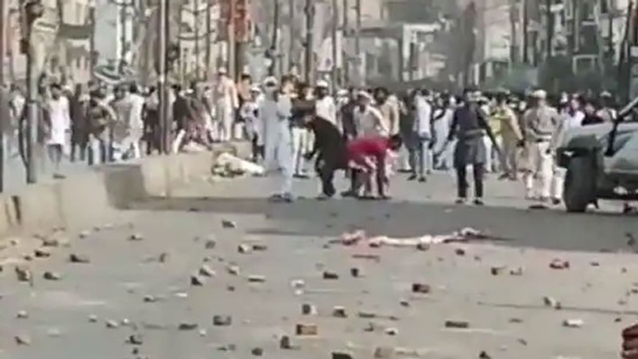  कानपुर हिंसा में शामिल बच्चों को लेकर हुआ बड़ा खुलासा, जानिए नवयुवकों को पत्थर फेंकने के लिए किसने उकसाया