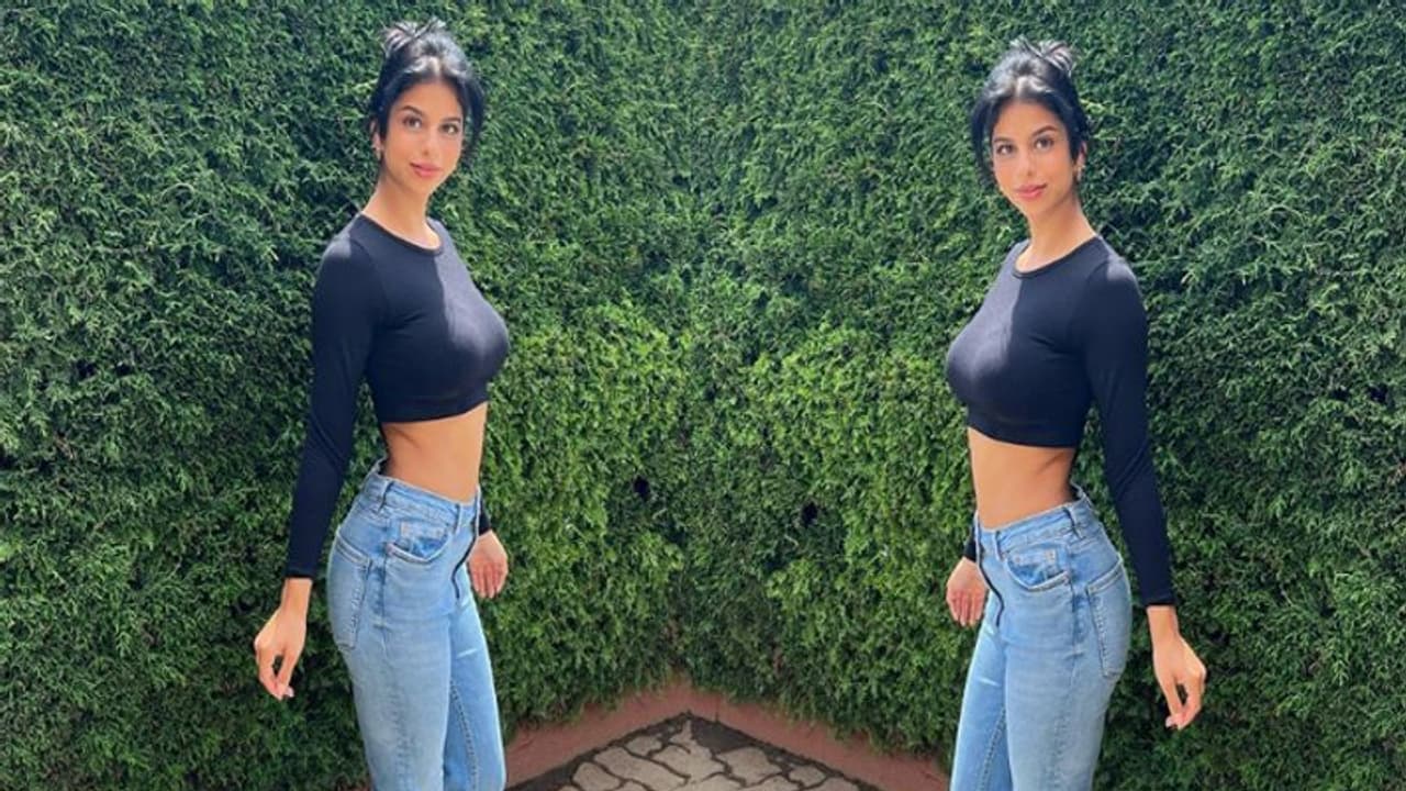 क्रॉप टॉप में सुहाना खान ने फ्लॉन्ट किया पतली कमर, शाहरुख खान की लाडली का HOT LOOK देख सेलेब्स भी हुए हैरान