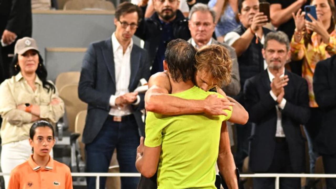 French Open : ഹൃദയഭേദകം, സ്വരേവ് പരിക്കേറ്റ് പിന്മാറി; ഫ്രഞ്ച് ഓപ്പണില് റാഫേൽ നദാൽ ഫൈനലിൽ French Open : ഹൃദയഭേദകം, സ്വരേവ് പരിക്കേറ്റ് പിന്മാറി; ഫ്രഞ്ച് ഓപ്പണില് റാഫേൽ നദാൽ ഫൈനലിൽ