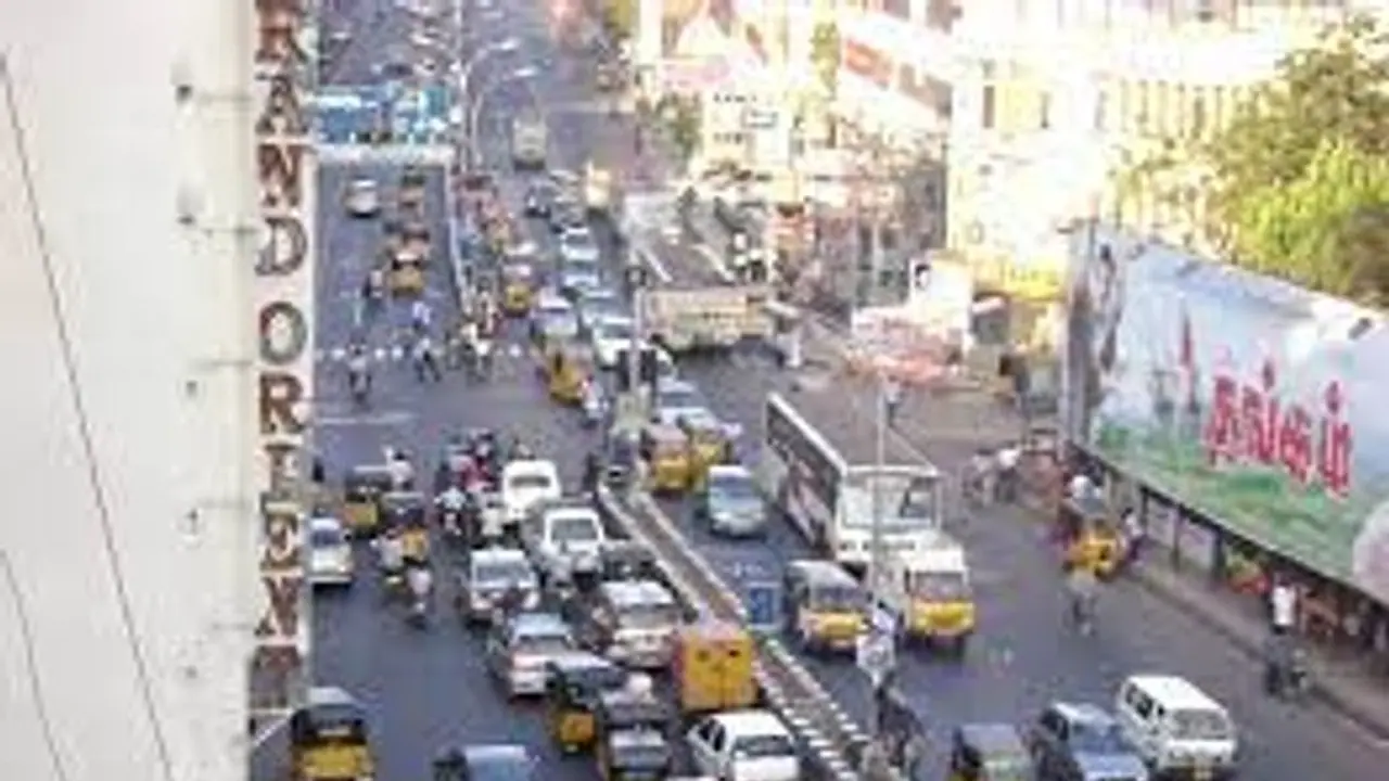 வாகன ஓட்டிகள் கவனத்திற்கு !! சென்னையில் இந்தெந்த பகுதிகளில் போக்குவரத்து மாற்றம்.. இன்று முதல் நடைமுறை.. வாகன ஓட்டிகள் கவனத்திற்கு !! சென்னையில் இந்தெந்த பகுதிகளில் போக்குவரத்து மாற்றம்.. இன்று முதல் நடைமுறை..