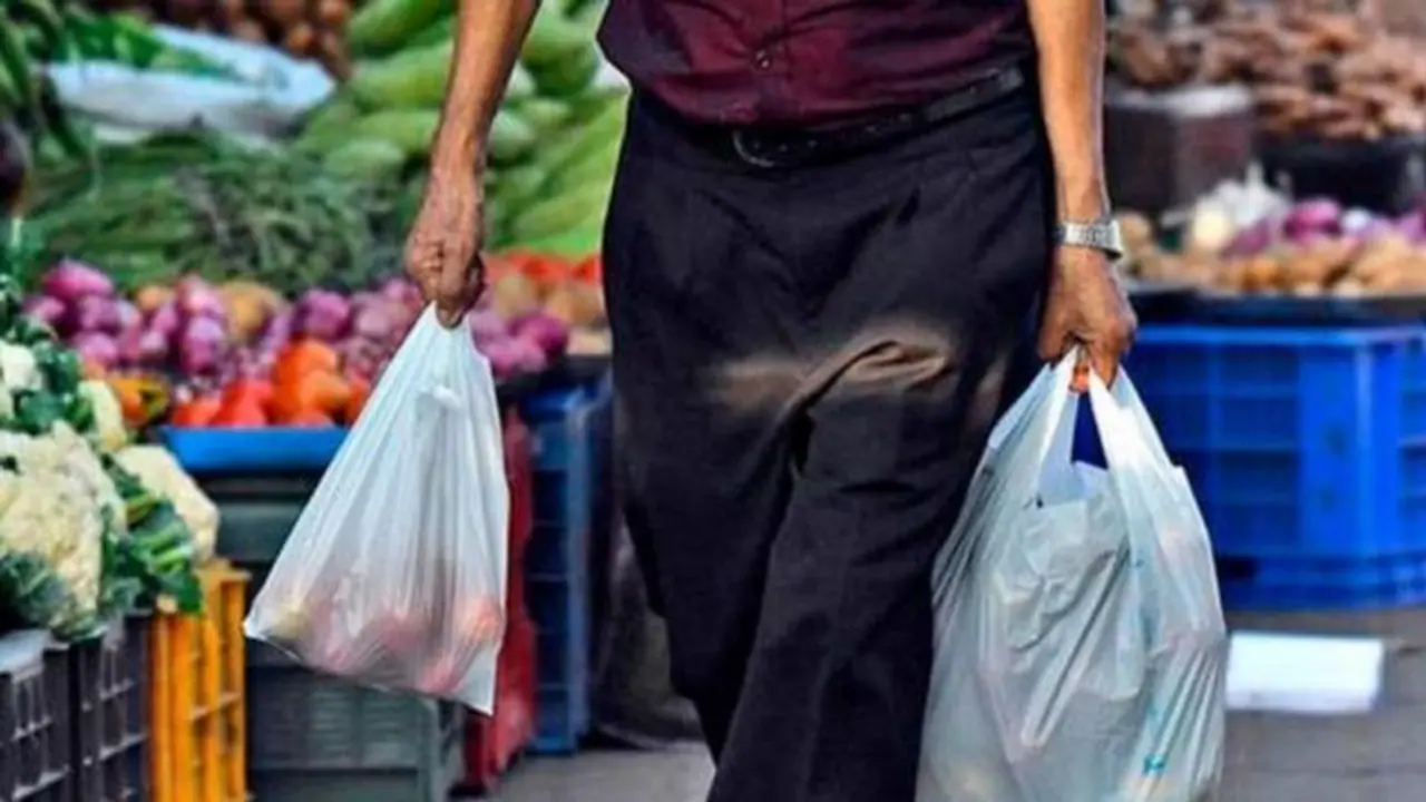 ഒറ്റത്തവണ ഉപയോഗിക്കുന്ന പ്ലാസ്റ്റിക്കിൻ്റെ നിരോധനം ജൂണ് 30 നകം നടപ്പാക്കണമെന്ന് സംസ്ഥാനങ്ങളോട് കേന്ദ്രം ഒറ്റത്തവണ ഉപയോഗിക്കുന്ന പ്ലാസ്റ്റിക്കിൻ്റെ നിരോധനം ജൂണ് 30 നകം നടപ്പാക്കണമെന്ന് സംസ്ഥാനങ്ങളോട് കേന്ദ്രം