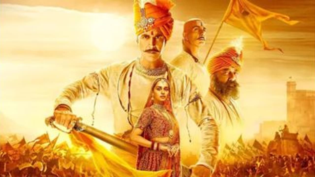 অতিরিক্ত সংলাপবাজি, পৃথ্বীরাজের বদলে পৃথ্বীরাজ কাপুরকে অনুকরণ, মুখ থুবড়ে পড়ল অক্ষয় কুমারের নতুন ছবি