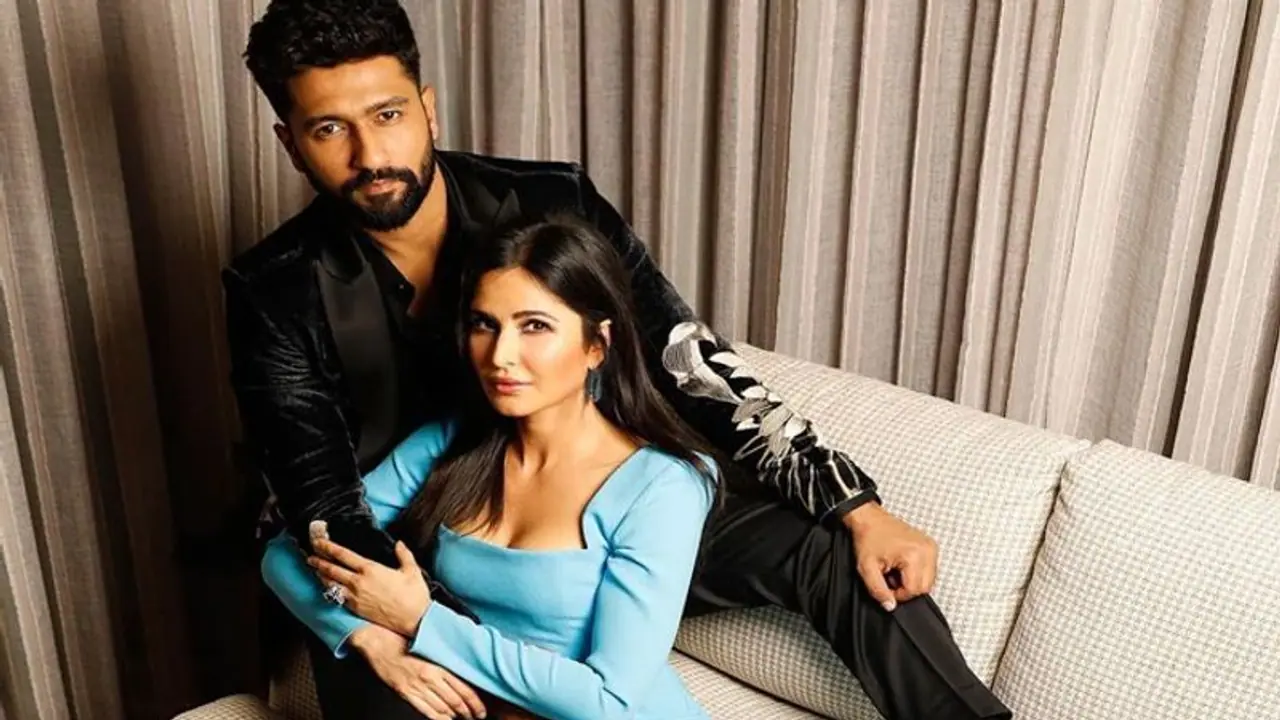 ভিকির ঘুম ভাঙাতে শেষে কিনা এটাও করতে হচ্ছে ক্যাটরিনা, বেডরুমের অন্দরসজ্জায় চোখ টানল ভক্তদের ভিকির ঘুম ভাঙাতে শেষে কিনা এটাও করতে হচ্ছে ক্যাটরিনা, বেডরুমের অন্দরসজ্জায় চোখ টানল ভক্তদের