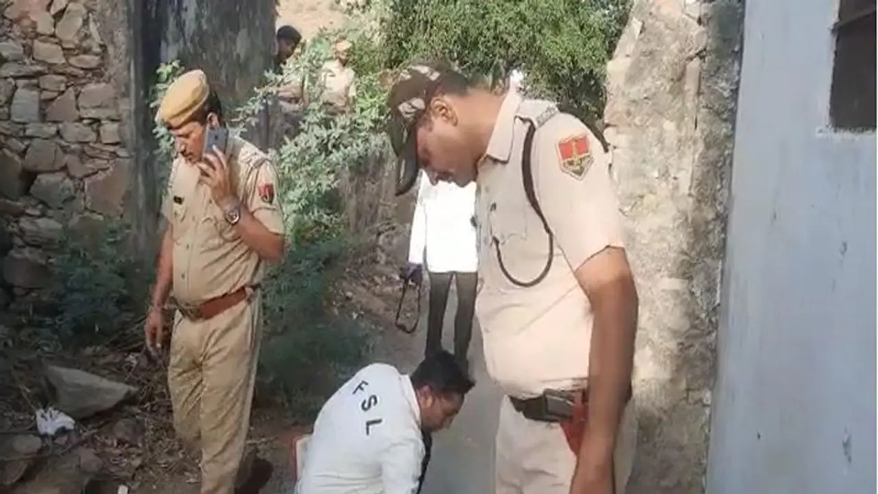 जयपुर में 9 साल की बच्ची को खोज रही थी फैमिली, शव मिला निकल गई चीख, बॉडी पर कपड़े नहीं, गला कटा, खून से सनी थी जयपुर में 9 साल की बच्ची को खोज रही थी फैमिली, शव मिला निकल गई चीख, बॉडी पर कपड़े नहीं, गला कटा, खून से सनी थी
