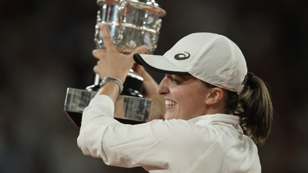 French Open: పోలాండ్ భామదే ఫ్రెంచ్ ఓపెన్.. ఫైనల్ లో కోకో గాఫ్ కు నిరాశ French Open: పోలాండ్ భామదే ఫ్రెంచ్ ఓపెన్.. ఫైనల్ లో కోకో గాఫ్ కు నిరాశ