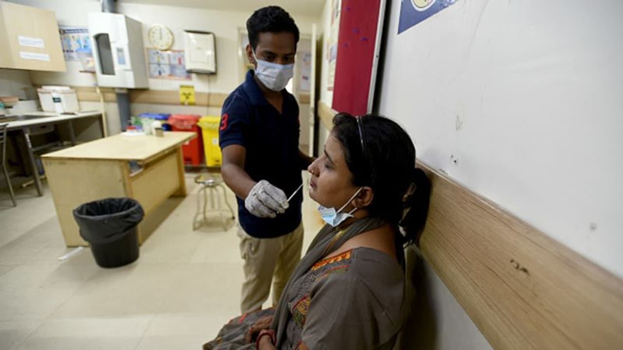 Covid 19 Cases ಮಹಾರಾಷ್ಟ್ರದಲ್ಲಿ 4 ತಿಂಗಳ ಬಳಿಕ ಕೊರೋನಾ ಭೀತಿ, ಒಂದೇ ದಿನ 2,700 ಪ್ರಕರಣ ಪತ್ತೆ!