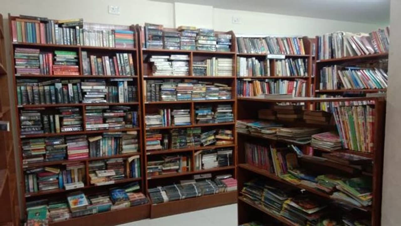 ഹിറ്റായി ബംഗളൂരുവിൽ ഒരു മലയാളി ലൈബ്രറി! ഹിറ്റായി ബംഗളൂരുവിൽ ഒരു മലയാളി ലൈബ്രറി!