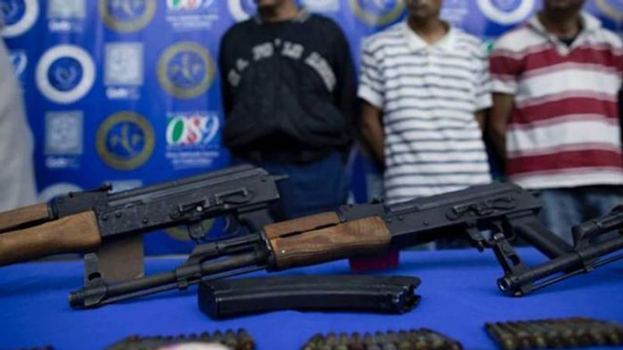 അത്യാധുനിക ആയുധങ്ങളുമായി കളം നിറഞ്ഞ് മാഫിയകൾ, തോക്കുപയോഗം നിയന്ത്രിക്കാൻ മെക്സികോ