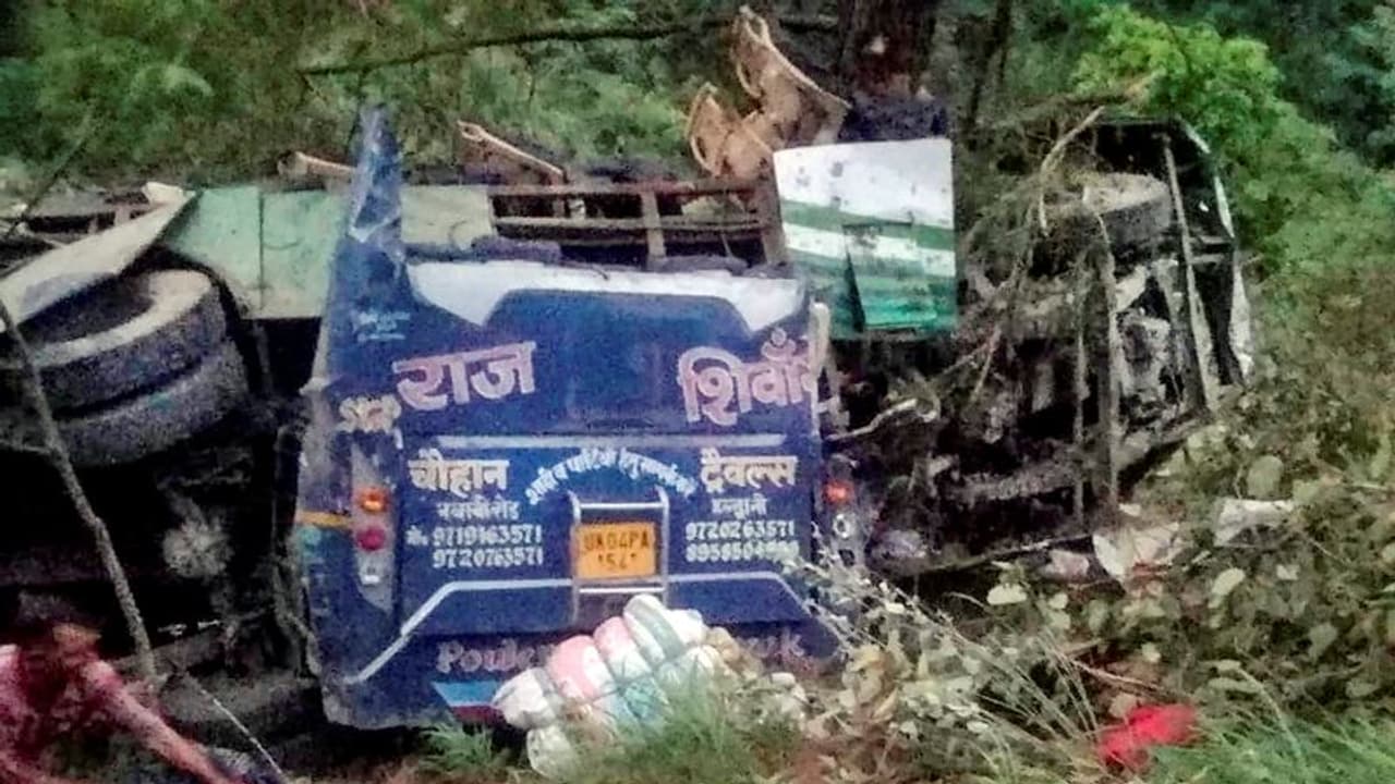 Uttarakhand Bus Accident : బ‌స్సు లోయ‌లో ప‌డిన ఘ‌ట‌నలో 25కి చేరిన మృతుల సంఖ్య‌.. 