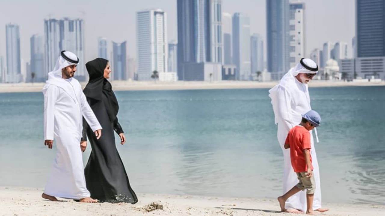 भारत पर उंगली उठाने वाले खाड़ी देशों में कितने आजाद हैं लोग, आप खुद ही देख लीजिए भारत पर उंगली उठाने वाले खाड़ी देशों में कितने आजाद हैं लोग, आप खुद ही देख लीजिए