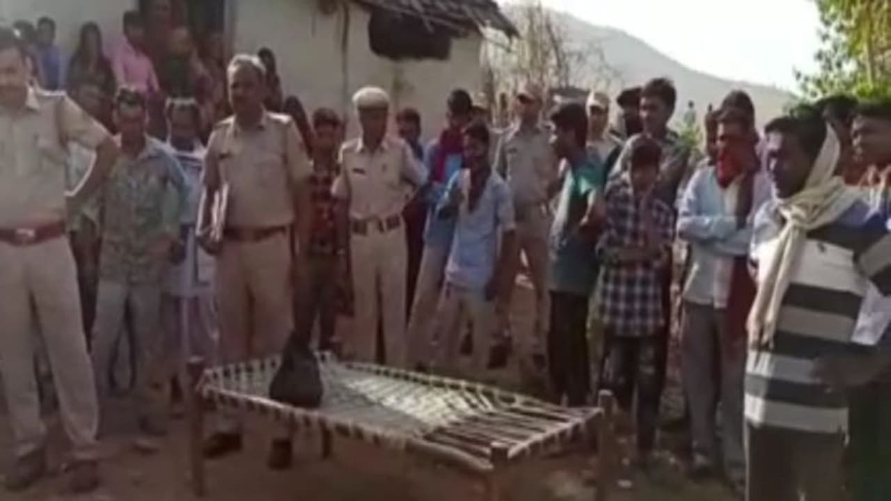 उदयपुर ट्रिपल मर्डर की आंखों देखी : बेटा बोला राक्षस बन गए पापा, मां दीदी को मार डाला, अगला नंबर हमारा ही था उदयपुर ट्रिपल मर्डर की आंखों देखी : बेटा बोला राक्षस बन गए पापा, मां दीदी को मार डाला, अगला नंबर हमारा ही था