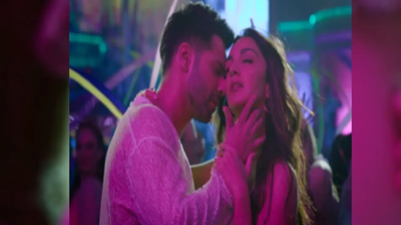  वरुण धवन और कियारा आडवाणी ने डांस फ्लोर पर लगाई आग, 'रंगीसारी' गाने में दिखी हॉट केमेस्ट्री