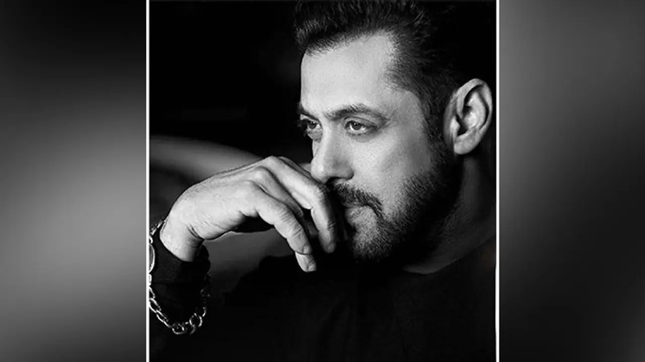 Salman Khan records statement with Mumbai Police over threat letter Salman Khan records statement with Mumbai Police over threat letter
