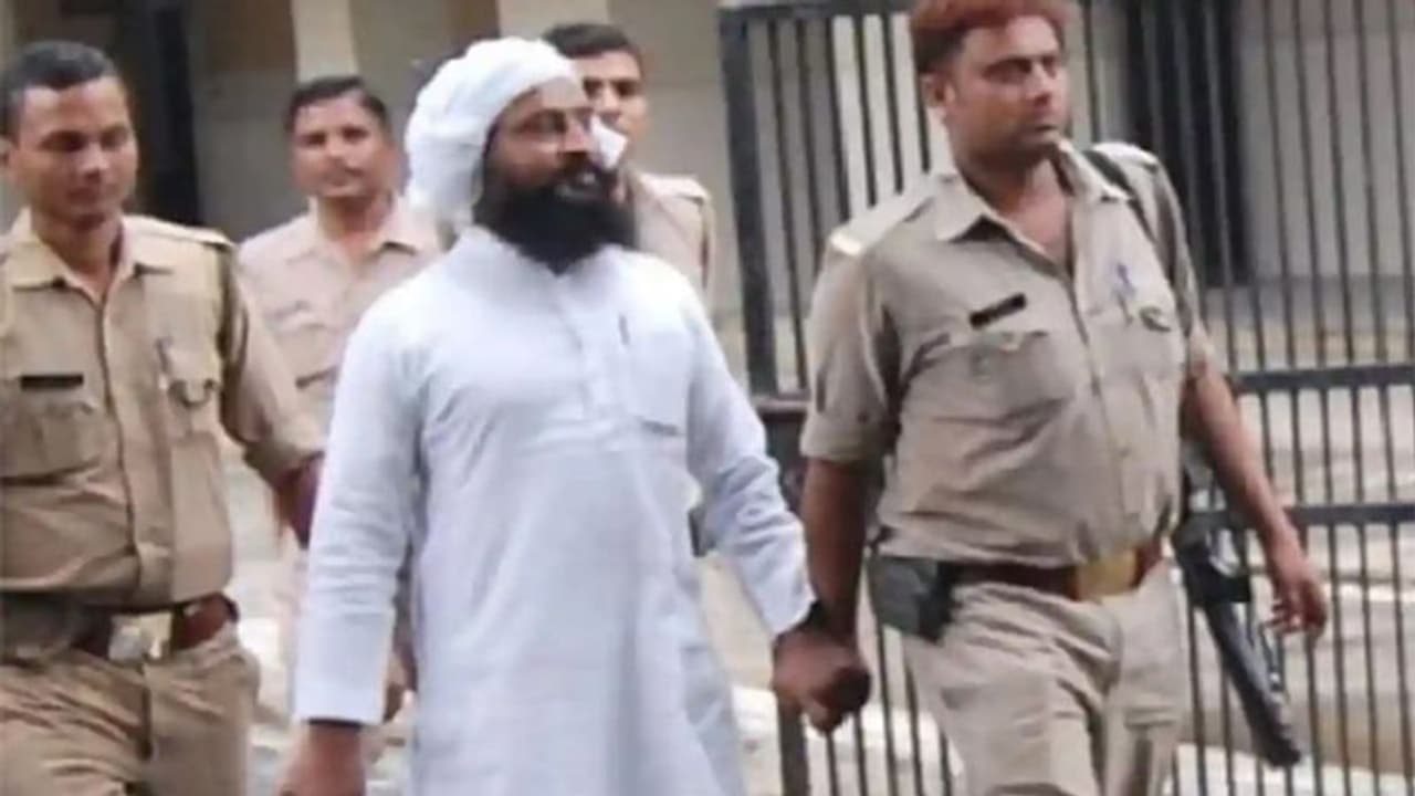 Varanasi Blast : വാരണാസി സ്ഫോടനക്കേസ്; മുഖ്യപ്രതി മുഹമ്മദ് വാലിയുള്ള ഖാന് വധശിക്ഷ