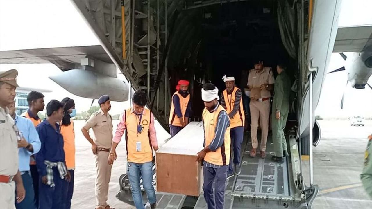 पन्ना में दर्द, आंसू, मातम और सन्नाटा : 25 शव पहुंचे तो नम हो गई हर आंख, गांव में एक साथ जलेंगी आठ आठ चिताएं