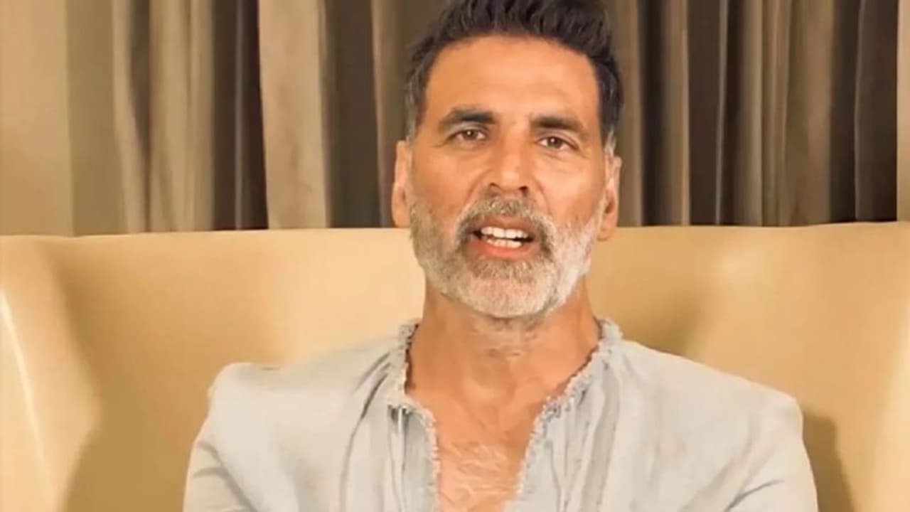 अक्षय कुमार करने जा रहे 31 साल छोटी हीरोइन के साथ फिल्म! उनके ही खास दोस्त की है बेटी अक्षय कुमार करने जा रहे 31 साल छोटी हीरोइन के साथ फिल्म! उनके ही खास दोस्त की है बेटी