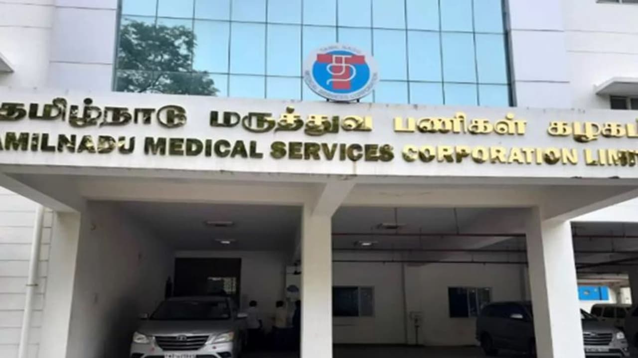சிறுமியின் கருமுட்டைகள் விற்பனை எதிரொலி… தமிழகம் முழுவதும் மருத்துவத்துறை அதிகாரிகள் அதிரடி ஆய்வு!!