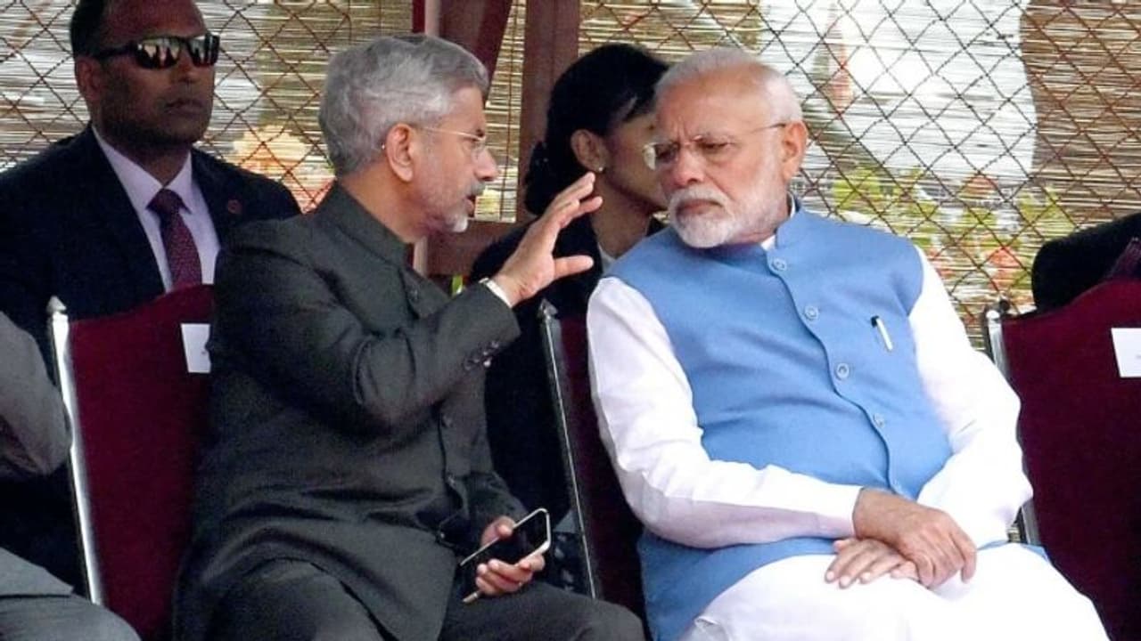 നബി നിന്ദ: മാപ്പ് പറയില്ലെന്ന് കേന്ദ്രസര്ക്കാര്, ജയശങ്കറിൻ്റെ നേതൃത്വത്തിൽ ഒത്തുതീര്പ്പ് നീക്കം തുടരുന്നു നബി നിന്ദ: മാപ്പ് പറയില്ലെന്ന് കേന്ദ്രസര്ക്കാര്, ജയശങ്കറിൻ്റെ നേതൃത്വത്തിൽ ഒത്തുതീര്പ്പ് നീക്കം തുടരുന്നു