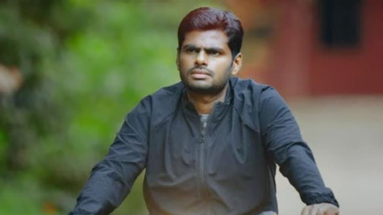 ஸ்மார்ட் ஹீரோவாக புல்லட்டில் சீறி வரும் அண்ணாமலை... அரபி படத்தின் டீசர் வெளியீடு.. ஆர்பரிக்கும் பாஜகவினர். 