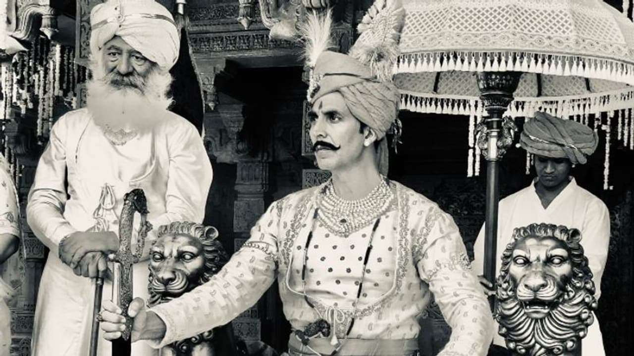 കളക്ഷനില് മൂന്നിലൊന്ന് കുറവുമായി തിങ്കളാഴ്ച; ബോക്സ് ഓഫീസില് കൂപ്പുകുത്തി അക്ഷയ് കുമാറിന്റെ 'പൃഥ്വിരാജ്' കളക്ഷനില് മൂന്നിലൊന്ന് കുറവുമായി തിങ്കളാഴ്ച; ബോക്സ് ഓഫീസില് കൂപ്പുകുത്തി അക്ഷയ് കുമാറിന്റെ 'പൃഥ്വിരാജ്'