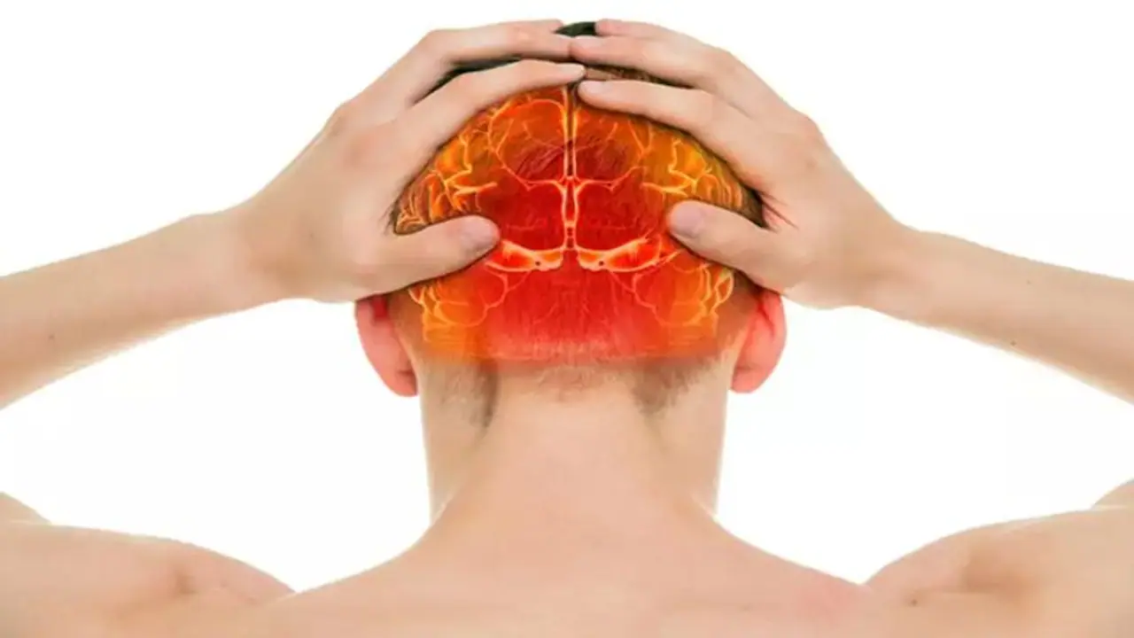 প্রচণ্ড মাথাব্যথা হতে পারে ব্রেন টিউমারের লক্ষণ, এই লক্ষণগুলিকে একেবারেই উপেক্ষা করবেন না প্রচণ্ড মাথাব্যথা হতে পারে ব্রেন টিউমারের লক্ষণ, এই লক্ষণগুলিকে একেবারেই উপেক্ষা করবেন না