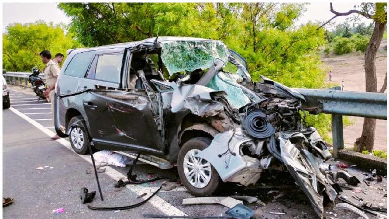 തമിഴ്നാട്ടിൽ കാർ ലോറിയിലിടിച്ച് അപകടം, രണ്ട് മലയാളികൾക്ക് ദാരുണാന്ത്യം 