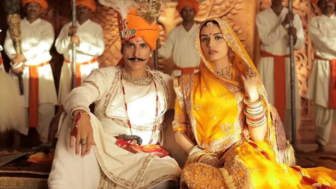 5 दिन में 50 करोड़ भी नहीं कमा पाई अक्षय कुमार की सम्राट पृथ्वीराज, अब तो दर्शकों ने भी मुंह फेरा 5 दिन में 50 करोड़ भी नहीं कमा पाई अक्षय कुमार की सम्राट पृथ्वीराज, अब तो दर्शकों ने भी मुंह फेरा