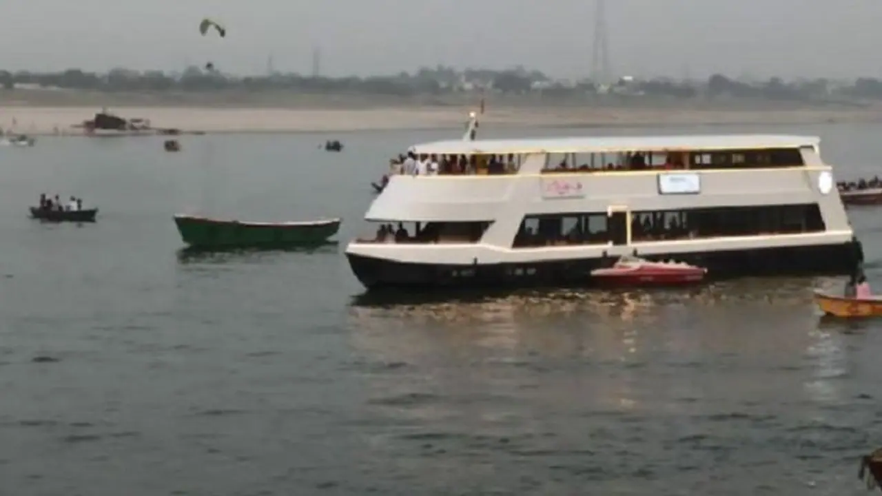 काशी से प्रयागराज तक क्रूज से पर्यटक कर सकेंगे यात्रा, जानिए क्या है पर्यटन विभाग का खास प्लान काशी से प्रयागराज तक क्रूज से पर्यटक कर सकेंगे यात्रा, जानिए क्या है पर्यटन विभाग का खास प्लान