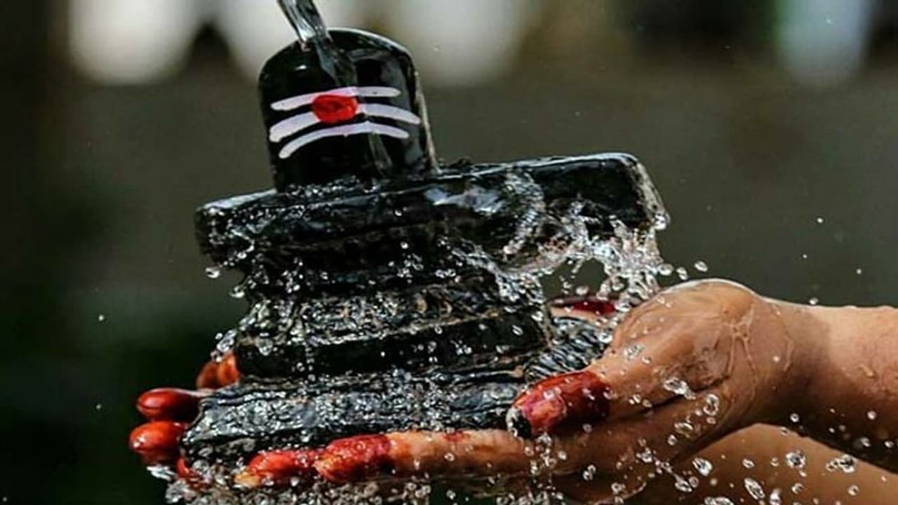 Ganga Dussehra Ke Upay: 2 दिन मनाया जाएगा गंगा दशहरा पर्व, ये 5 उपाय करने से घर में बनी रहेगी सुख समृद्धि