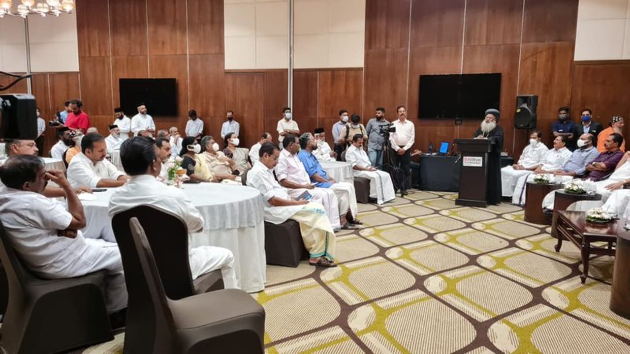 സഭാ തർക്കം തീർക്കാൻ നിയമനിർമാണം; ഓർത്തഡോക്സ് സഭ ഇന്ന് നിലപാട് വ്യക്തമാക്കും സഭാ തർക്കം തീർക്കാൻ നിയമനിർമാണം; ഓർത്തഡോക്സ് സഭ ഇന്ന് നിലപാട് വ്യക്തമാക്കും