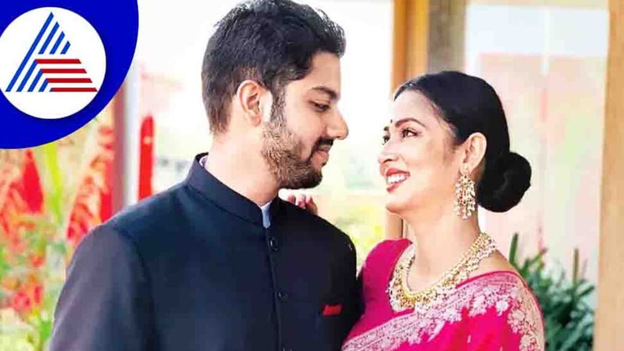 ತಿಂಗಳಲ್ಲಿ 5 ದಿನ ಮಾತ್ರ ಜೊತೆಗಿರುತ್ತೀವಿ; ಮದುವೆ ಬಗ್ಗೆ ಸತ್ಯ ಬಿಚ್ಚಿಟ್ಟ ನಟಿ! ತಿಂಗಳಲ್ಲಿ 5 ದಿನ ಮಾತ್ರ ಜೊತೆಗಿರುತ್ತೀವಿ; ಮದುವೆ ಬಗ್ಗೆ ಸತ್ಯ ಬಿಚ್ಚಿಟ್ಟ ನಟಿ!