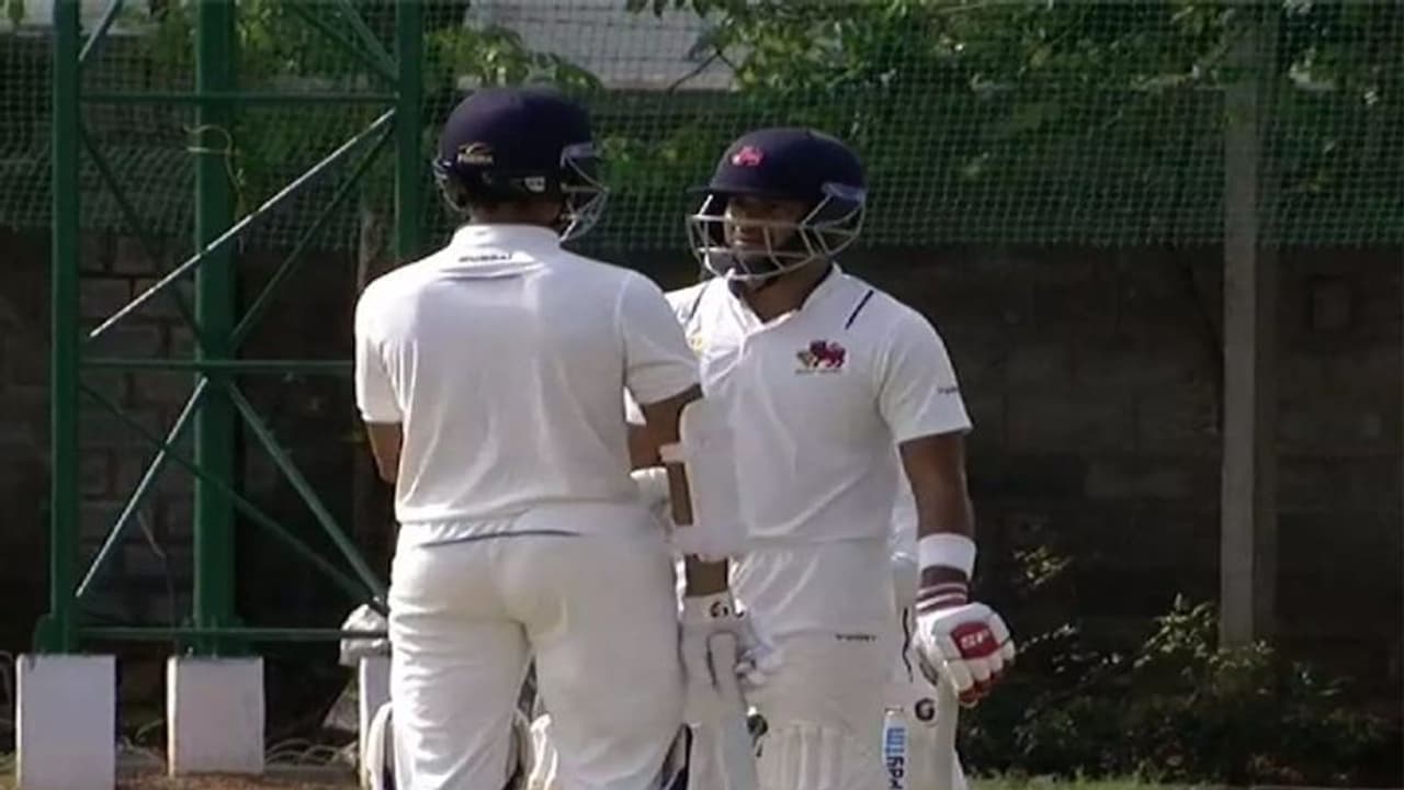 Ranji Trophy में पृथ्वी शॉ की कप्तानी में मुंबई ने रचा इतिहास, तोड़ा 93 साल पुराना रिकॉर्ड Ranji Trophy में पृथ्वी शॉ की कप्तानी में मुंबई ने रचा इतिहास, तोड़ा 93 साल पुराना रिकॉर्ड