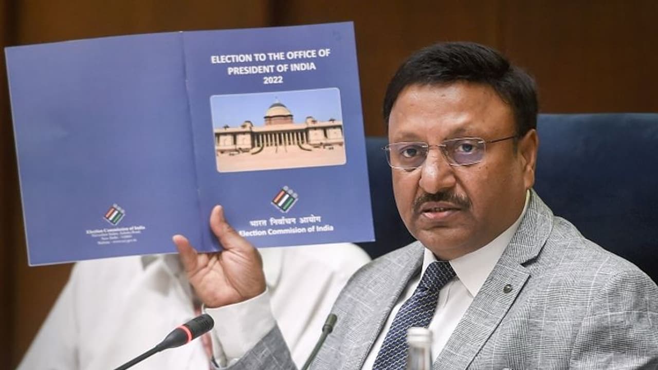 राष्ट्रपति चुनाव से जुड़ी IMP बातें: चुनाव आयोग के पेन से ही करना होगा मतदान, गलती हुई तो रद्द हो जाएगा वोट राष्ट्रपति चुनाव से जुड़ी IMP बातें: चुनाव आयोग के पेन से ही करना होगा मतदान, गलती हुई तो रद्द हो जाएगा वोट